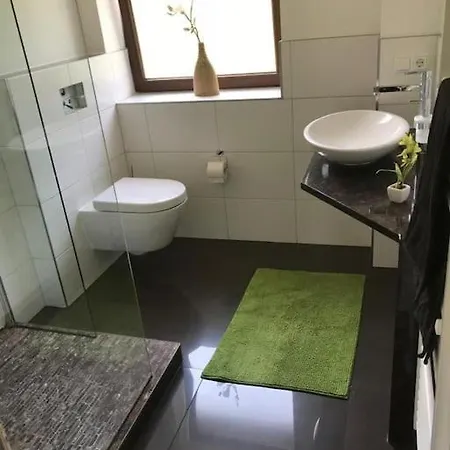 Ein Zuhause Mit Schonem Garten Daire Bonn