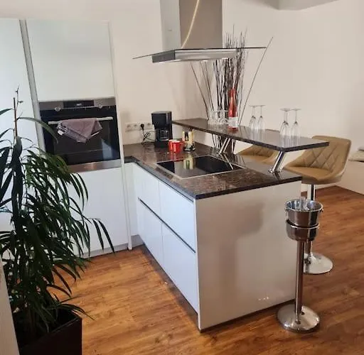 아파트 Ein Zuhause Mit Schonem Garten *